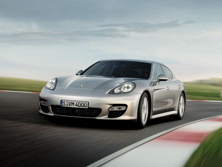  Porsche Panamera Turbo 2009 года  (фото 4 из 14)